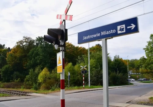 Szlaban na bezpieczeństwo. Jastrowie chce rogatek, PKP mówi „nie”!