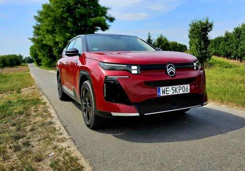Test: Nowy Citroën C5 Aircross 1.2 Hybrid Max – wciskam Start a dalej to nie jazda tylko wypoczynek. Ponad 1200 km francuskim SUV-em