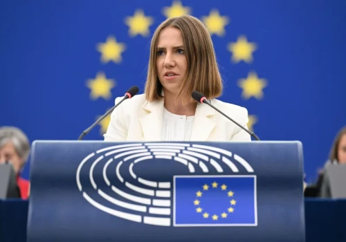 Bryłka uderza w Tuska. "Cynicznie wykorzystuje tragedię"