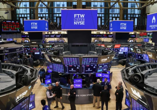 Przed sesją na Wall Street: próba odbicia po przecenie technologii. W centrum uwagi AI, ropa i obligacje