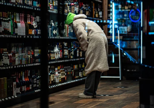 Nocna prohibicja w całej Polsce. W niektórych gminach nie kupisz alkoholu nawet od 21:00 do 9:00