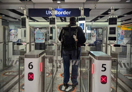 Koniec z pokazywaniem paszportów na lotniskach. Wielka rewolucja w UK