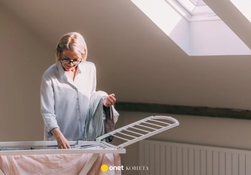 Pranie schnie dwa dni i nadal nie pachnie świeżo? Problem może być gdzie indziej, niż myślisz