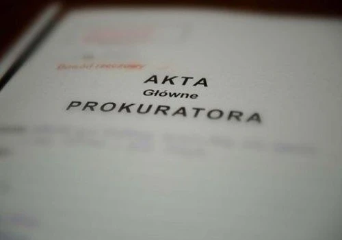 Zamiast broni użył pałki, podciął też sarnie gardło. Prokuratura zakończyła śledztwo w sprawie byłego policjanta