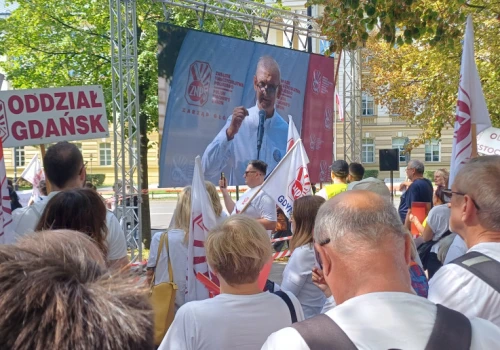 Nauczyciele tracą zaufanie do rządu. 