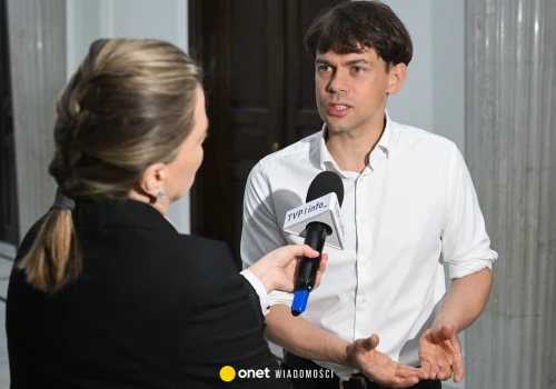 Michał Kołodziejczak oskarżony o przemoc. Koalicja Obywatelska reaguje