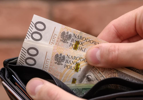 288 zł dodatku do emerytury. Pieniądze trafią na konta do 15 października