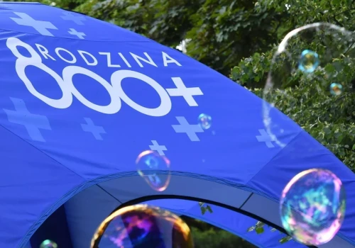 800 plus. Ważne przypomnienie ZUS w sprawie świadczenia