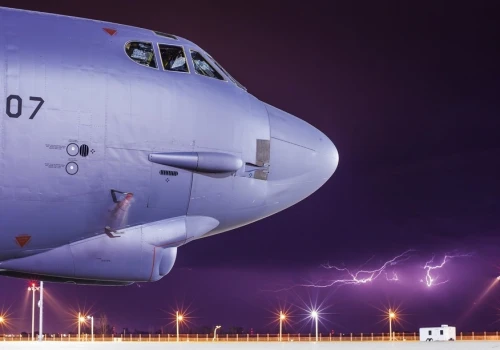 B-52 zostaną zintegro­wane z pociskami AGM-158C LRASM