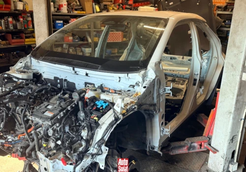 Policjanci znaleźli skradzione auto po kilku godzinach. Za późno