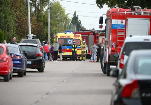 Akty przemocy w szkołach zmieniały prawo na świecie – od zakazów noży po monitoring sieci
