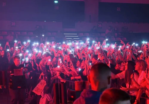 Tłum nastolatków i niesamowite show! GOMBAO33 i MATA rozgrzał 3mk Arenę Ostrów