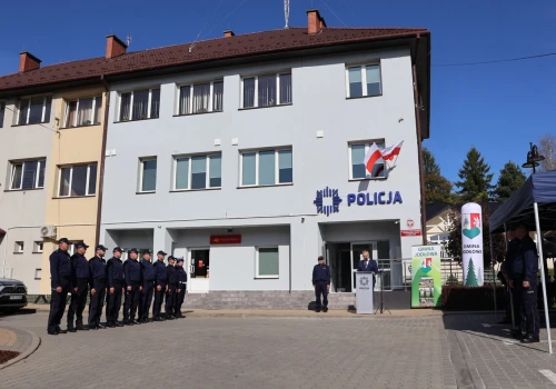 Po 14 latach policja wróciła do Jodłowej. Mieszkańcy nie muszą już czekać na patrol z innej miejscowości