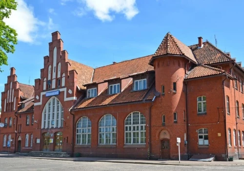 Ten budynek ma ponad 100 lat. Teraz czeka go wielka metamorfoza