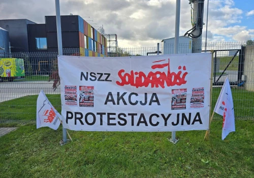 Związkowcy walczą o podwyżki. „Oflagowanie to jest początek”