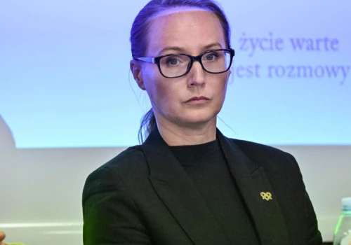 Dr Halszka Witkowska: pytanie wprost o myśli samobójcze nie prowokuje, a może uratować życie