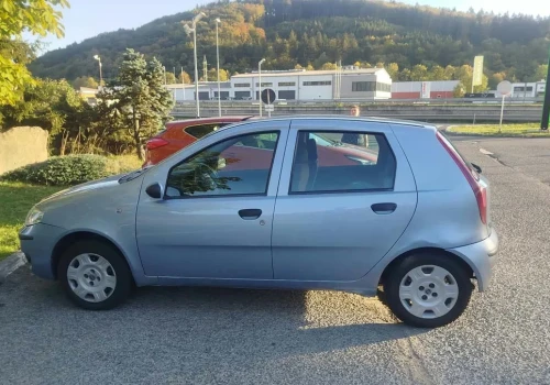 W Polsce nie ma drugiego takiego auta. Mimo że wygląda znajomo