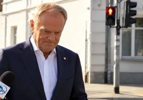 Ataki w szkołach. Były prezydent wywołuje Tuska. 