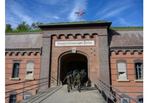 Apel pamięci w 87. rocznicę uruchomienia obozu koncentracyjnego w Forcie VII