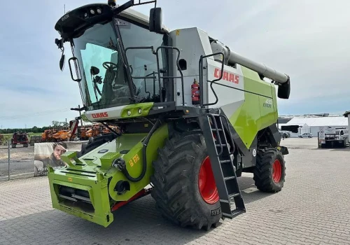 Prawie nie pracował, a już jest ponad 200 tys. zł tańszy. Kombajn Claas trafił na sprzedaż