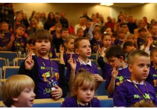 Kielce: Dziecięca Politechnika Świętokrzyska rozpoczęła semestr zimowy 2026/2027. Najmłodsi studenci złożyli uroczystą przysięgę