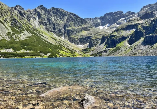 Morskie Oko ma konkurencję. To piękne i spokojne miejsce przyciąga turystów