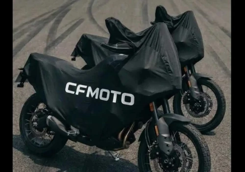 CFMoto 550MT – więcej, mocniej, z tempomatem