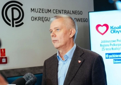 Tomasz Siemoniak ostrzega w Stalowej Woli. Tak źle nie było od dziesięcioleci