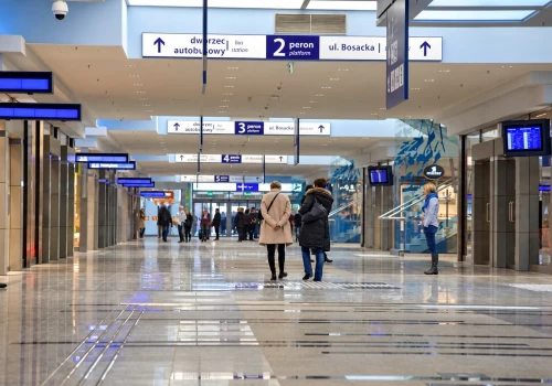 Nowa metoda oszustwa w rejonie Dworca Głównego w Krakowie. Policja apeluje o ostrożność