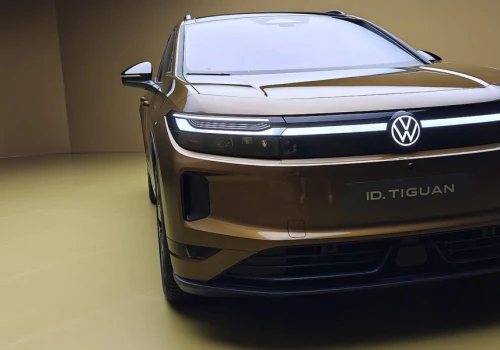Volkswagen ID. Tiguan kontra spalinowy Tiguan. Wymiary, silniki, zasięg i cena
