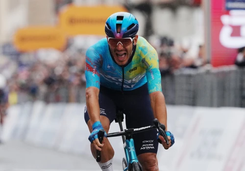 Etapowy zwycięzca z Giro d’Italia 2026 przechodzi do Pinarello Q36.5 Pro Cycling Team