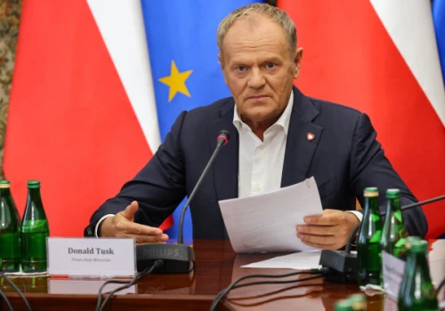 Premier zwołuje odprawę ws. przemocy w szkołach i dezinformacji