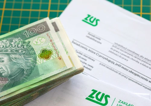 Kilkaset zł więcej do emerytury? Resort finansów kręci nosem na koszty