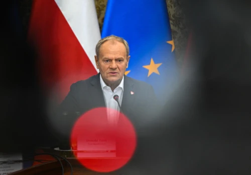 „Mamy do czynienia z bardzo ponurą modą”. Donald Tusk o agresji w szkołach