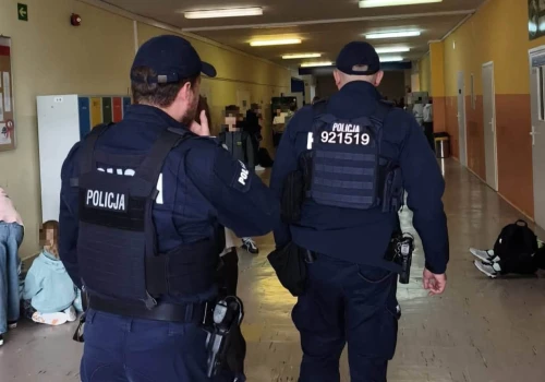 Rodzice nie mogą już wchodzić do tej szkoły w Olsztynie! Decyzja dyrekcji wywołała burzę