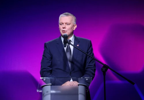Siemoniak o sytuacji w polskich szkołach. „Rosja, ich zdolności internetowe dolewają oliwy do ognia”