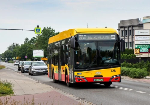 Atak nożownika w autobusie do Czosnowa