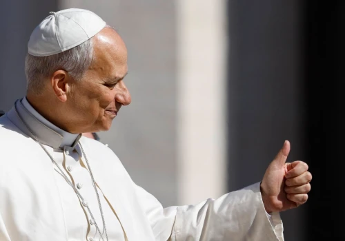 Papież Leon XIV: Lekarze znaleźli u mnie guzek. Poddam się operacji
