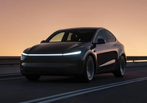Tesle Model Y LR AWD i Model 3 LR AWD z nowymi silnikami z przodu. Więcej mocy i lepsze przyspieszenie nawet bez Acceleration Boost