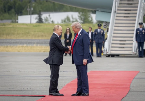 Trump dogadał się z Putinem, teraz krytykuje Zełenskiego i sugeruje zmianę prezydent…