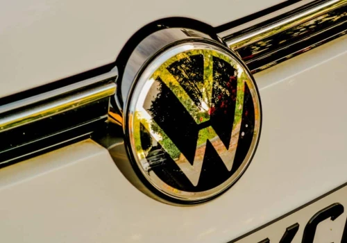 Volkswagen prosi Brukselę o pomoc. Chińska wojna cenowa puka do Europy