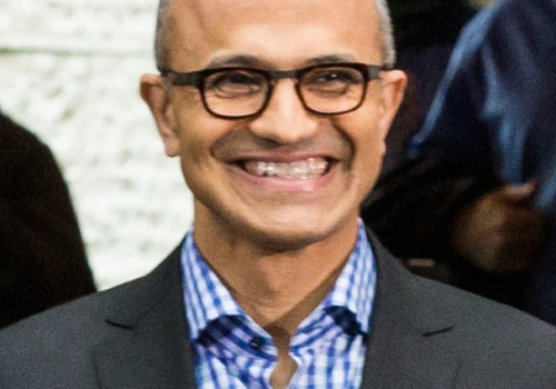 Nadella chce „hamulca bezpieczeństwa” dla modeli AI i zakłada, że model jest przejęty