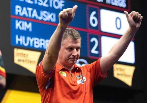 Dart: Krzysztof Ratajski bez szans w starciu z Humphriesem!