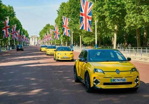 Kupił Renault 5 E-Tech, w rozliczeniu zostawił Porsche Cayenne