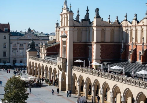 Kraków wybiera prezydenta. O 21:00 zamknięcie lokali i pierwsze wyniki exit poll