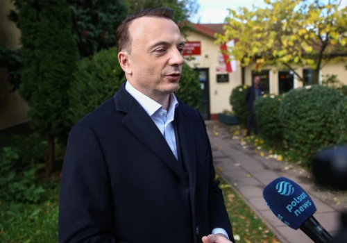 Kim jest Łukasz Gibała? Według sondaży wygrał wybory w Krakowie