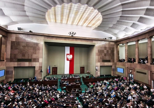 Wyższa emerytura dla 21 tys. osób. Sejm podjął decyzję