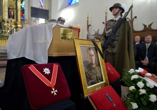 Historyczny powrót do Nowego Sącza. Generał Józef Giza po 61 latach spoczął w rodzinnej ziemi