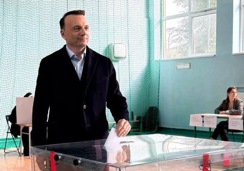 Łukasz Gibała wygrywa w Krakowie. Nowy prezydent zmierzy się z większością KO w radzie miasta