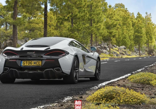 McLaren wjechał w dziurę. Polska gmina dopłaciła do 450 tys. zł odszkodowania